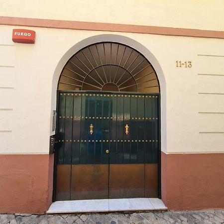 Homeyseville-Bright Apartment At Santa Cruz 4 Pax, Parking Optional Luaran gambar