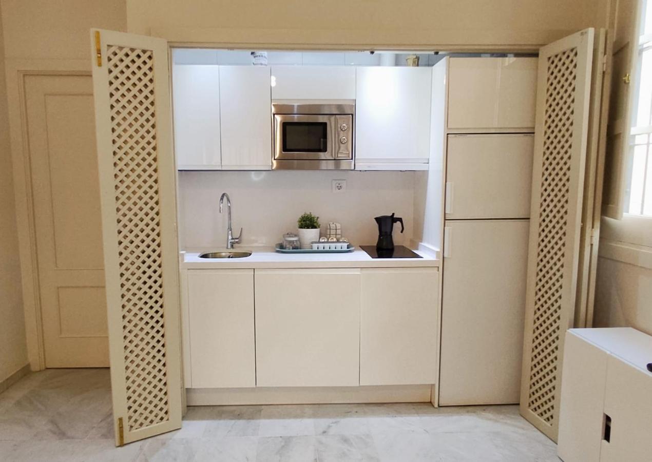 Homeyseville-Bright Apartment At Santa Cruz 4 Pax, Parking Optional Luaran gambar