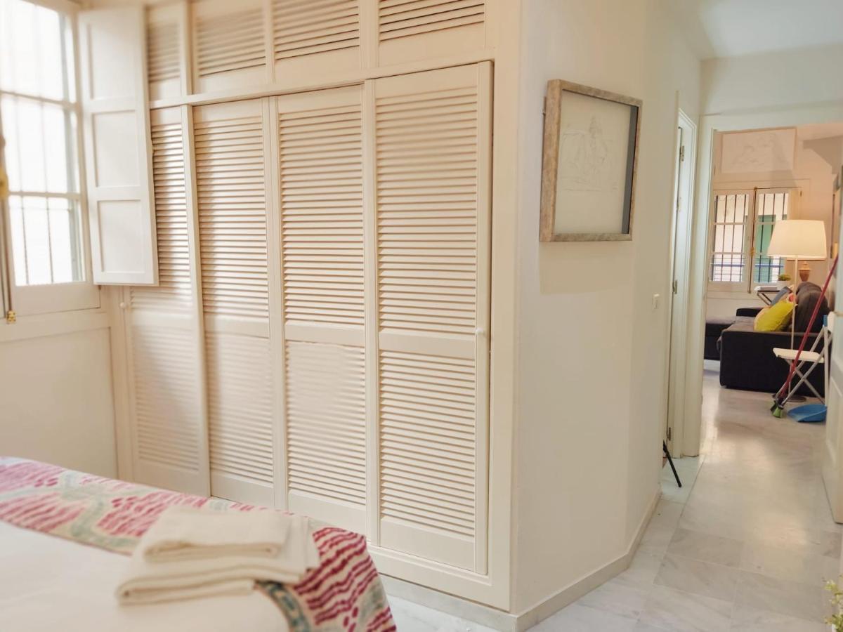 Homeyseville-Bright Apartment At Santa Cruz 4 Pax, Parking Optional Luaran gambar
