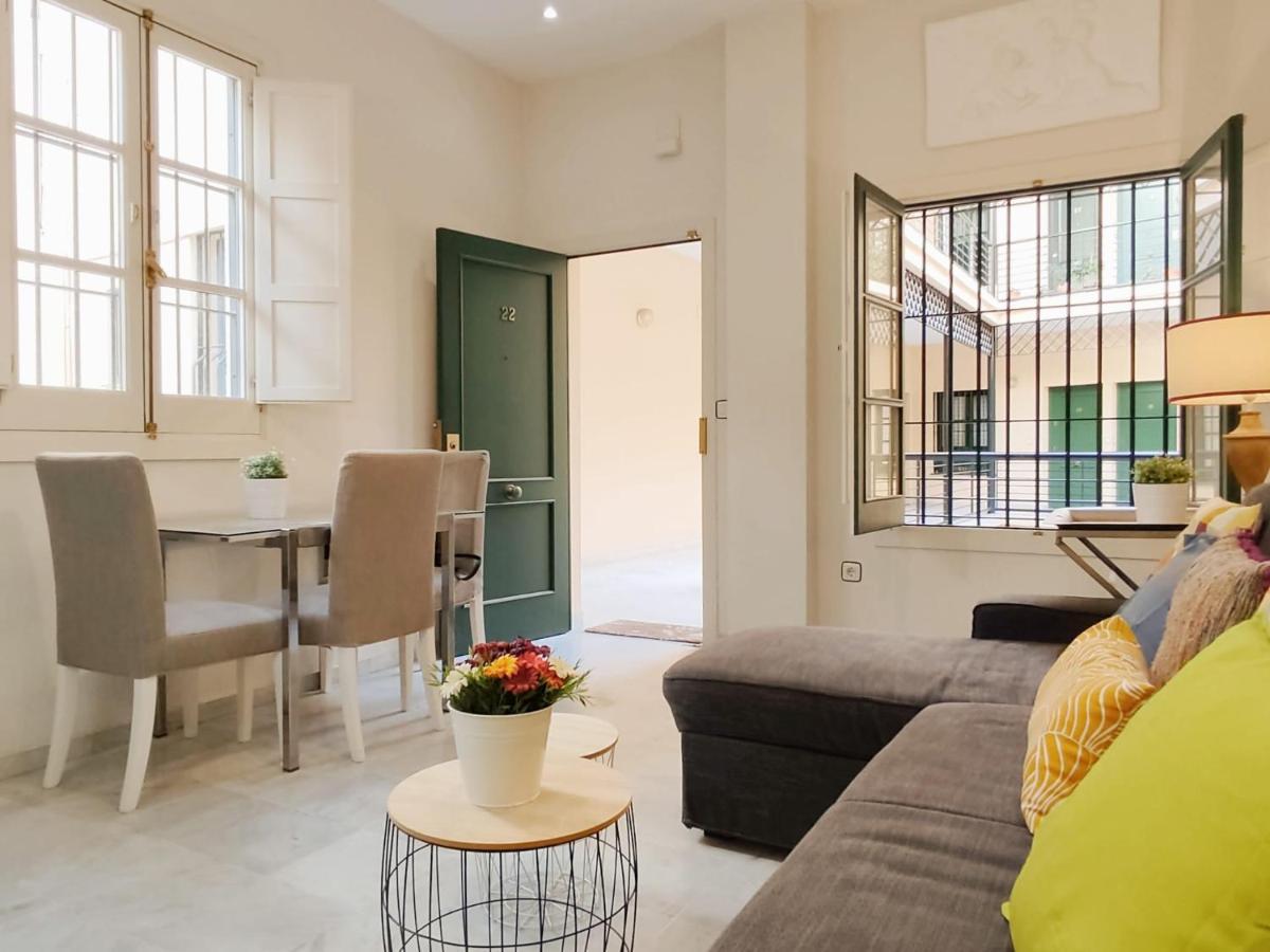 Homeyseville-Bright Apartment At Santa Cruz 4 Pax, Parking Optional Luaran gambar
