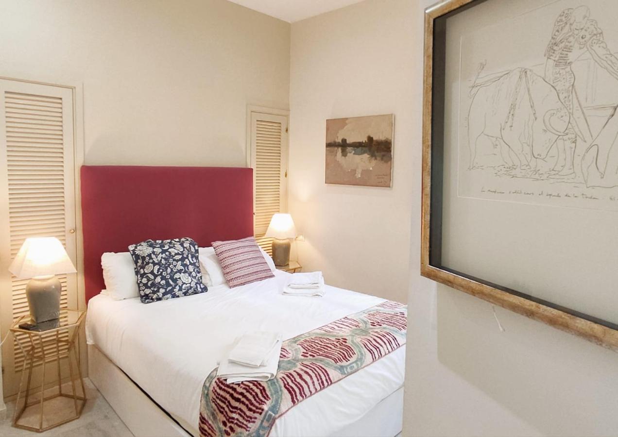 Homeyseville-Bright Apartment At Santa Cruz 4 Pax, Parking Optional Luaran gambar
