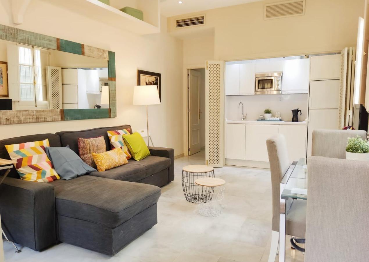 Homeyseville-Bright Apartment At Santa Cruz 4 Pax, Parking Optional Luaran gambar