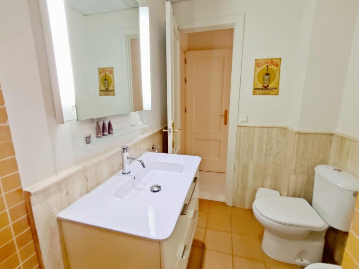 Homeyseville-Bright Apartment At Santa Cruz 4 Pax, Parking Optional Luaran gambar