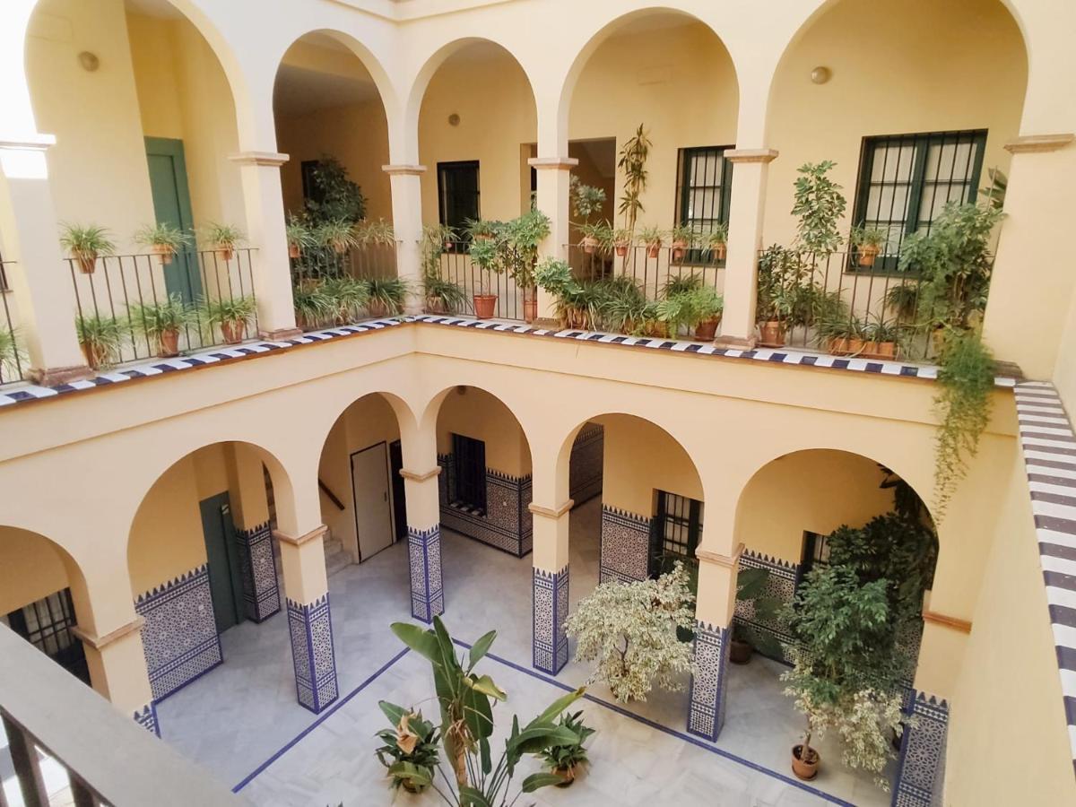 Homeyseville-Bright Apartment At Santa Cruz 4 Pax, Parking Optional Luaran gambar